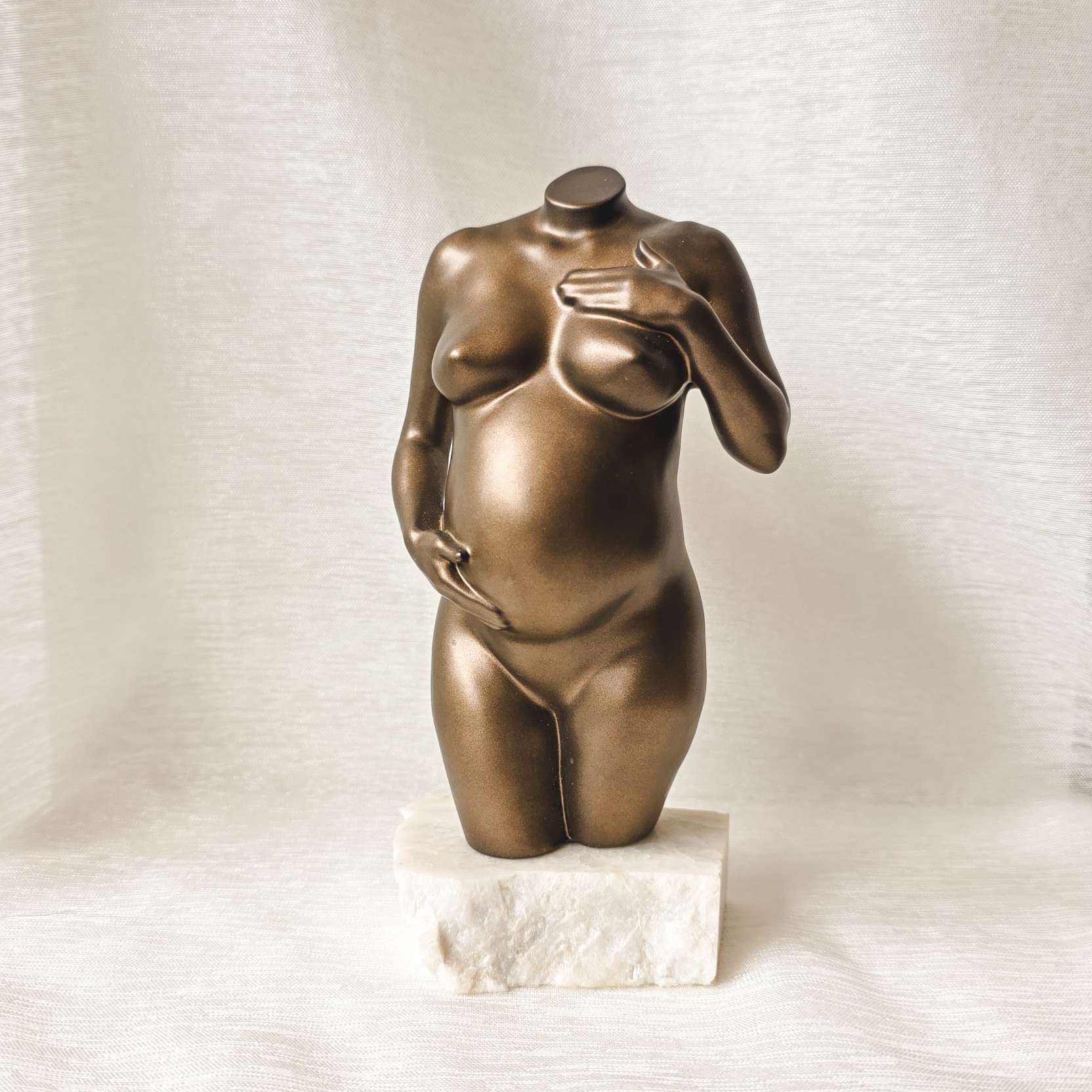 Goud Zwangerschapsbeeld - The Baby Conceptstore